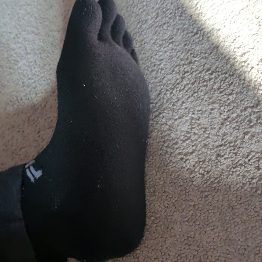 Black Five-Toe Performance Socks - Unbranded - image 2